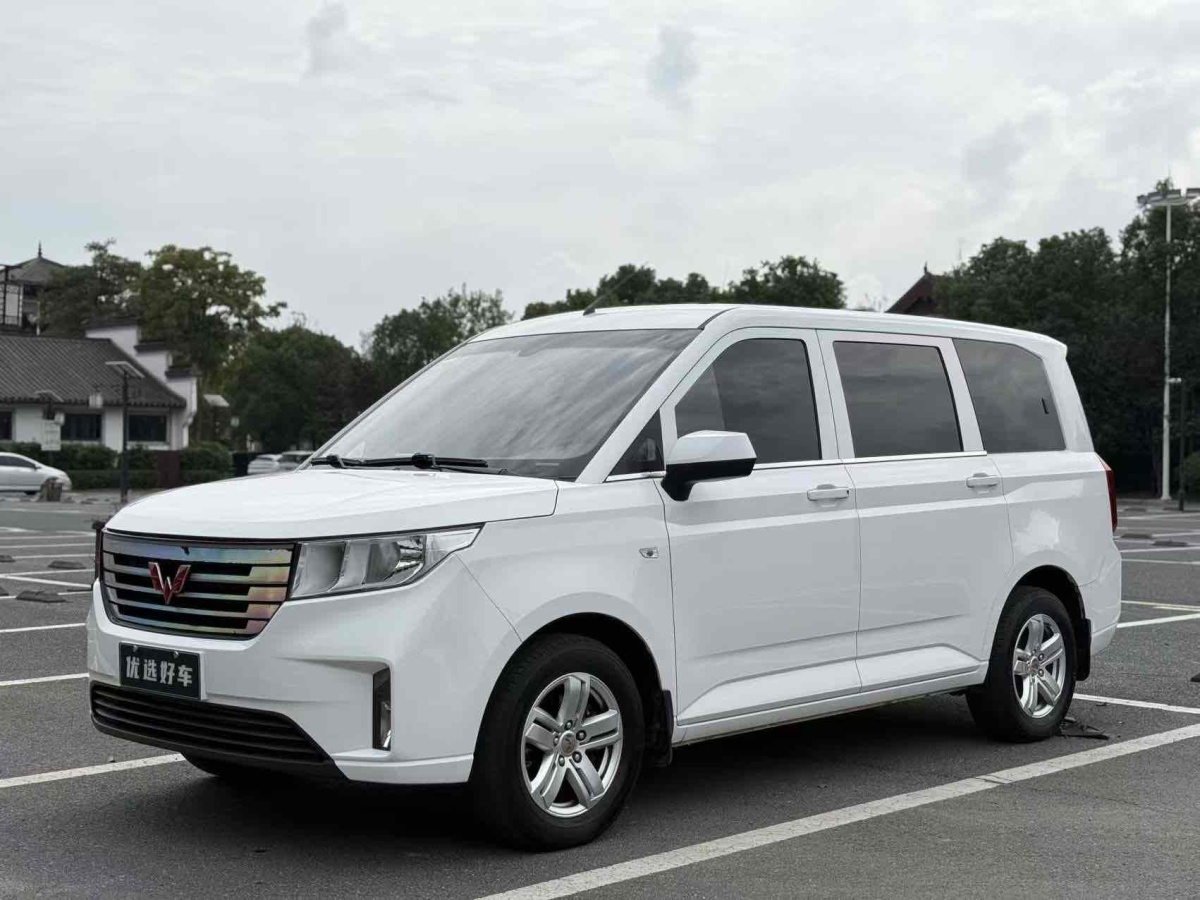 Wuling Hongguang PLUS 2022 изображение автомобиля #2