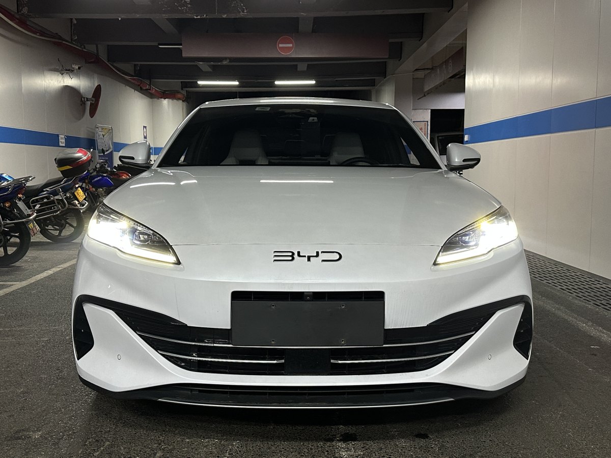 BYD Seal 06 DM-i 2024 immagine di auto #2