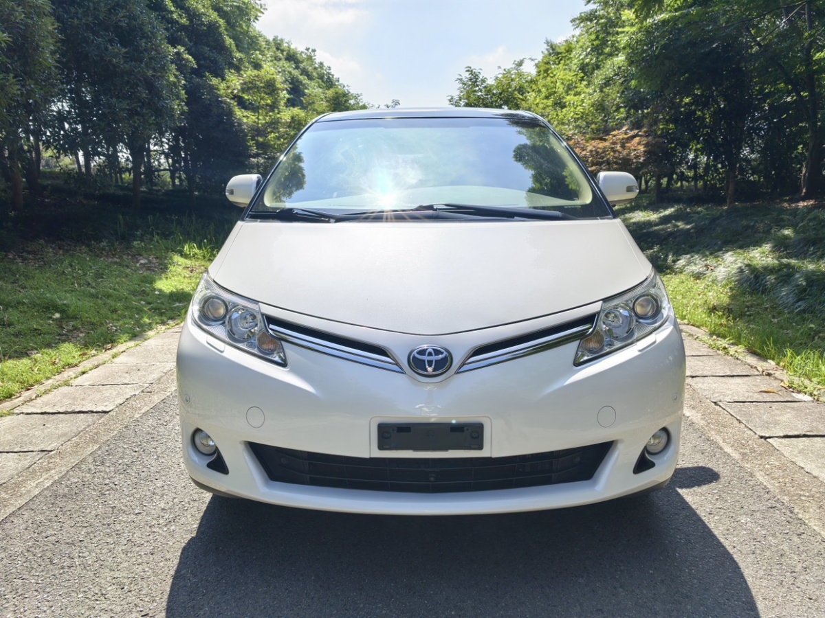 Toyota Previa 2019 car image #2