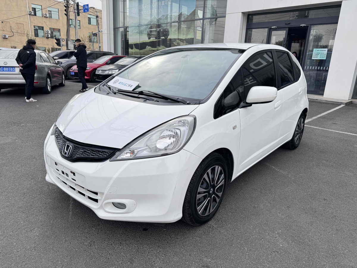 Honda Fit 2013 car image #2