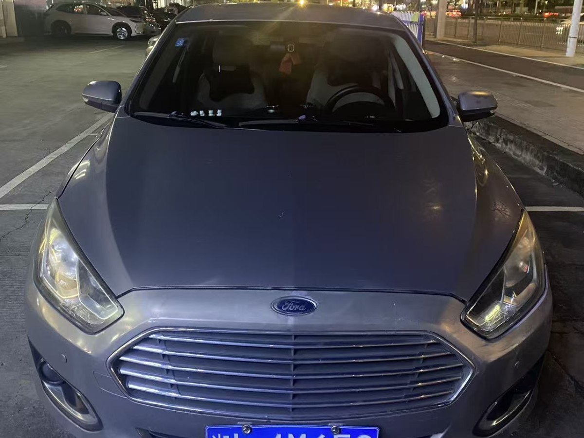 Ford Escort 2017 imagem de carro #2