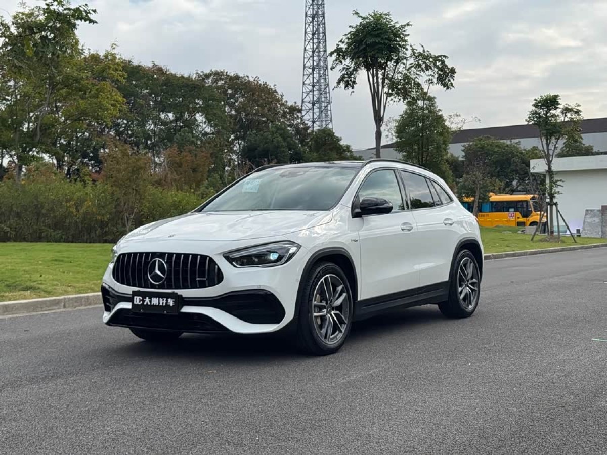 Mercedes-Benz GLA AMG 2021 car image #2