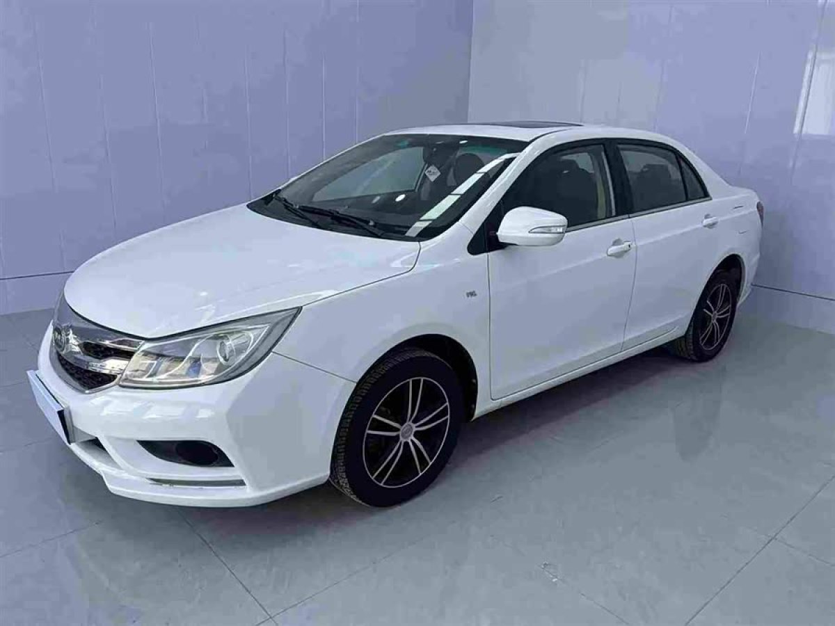 BYD SuRui 2015 car image #2