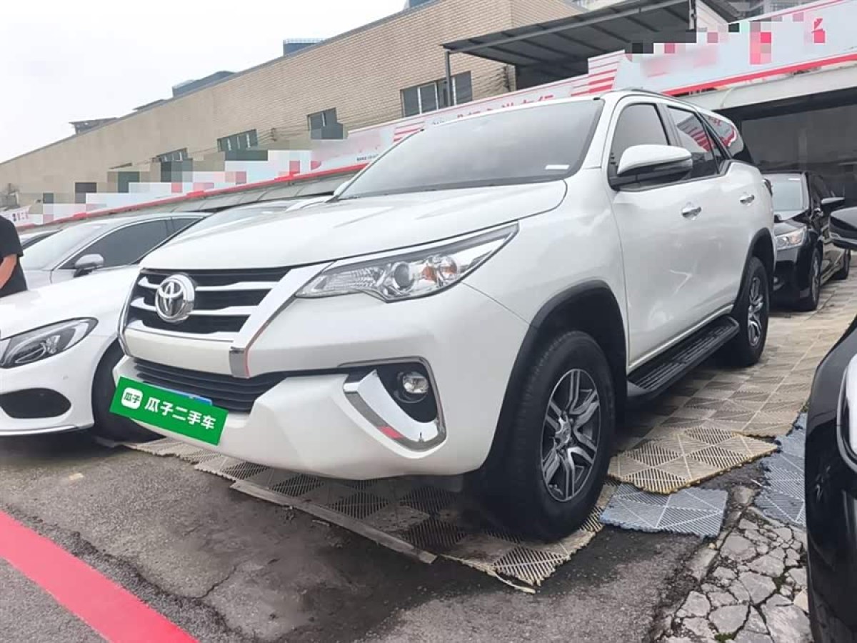 Toyota Fortuner 2018 #2 Toyota Fortuner 2018 صورة سيارة #2