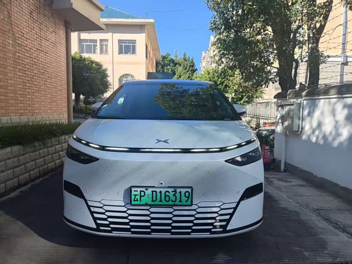 Xpeng X9 2024 imagem de carro #2