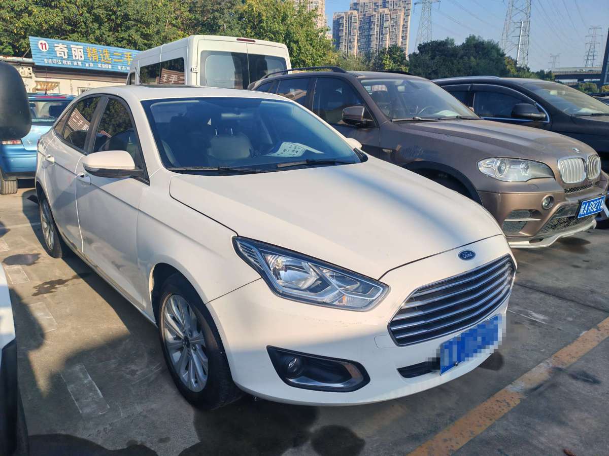 Ford Escort 2017 #2 Ford Escort 2017 car image #2