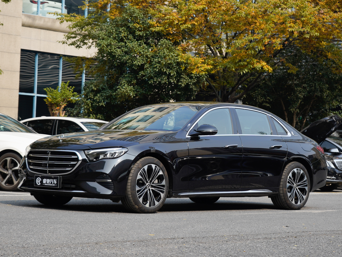 Mercedes-Benz E Class New Energy 2025 car image #2