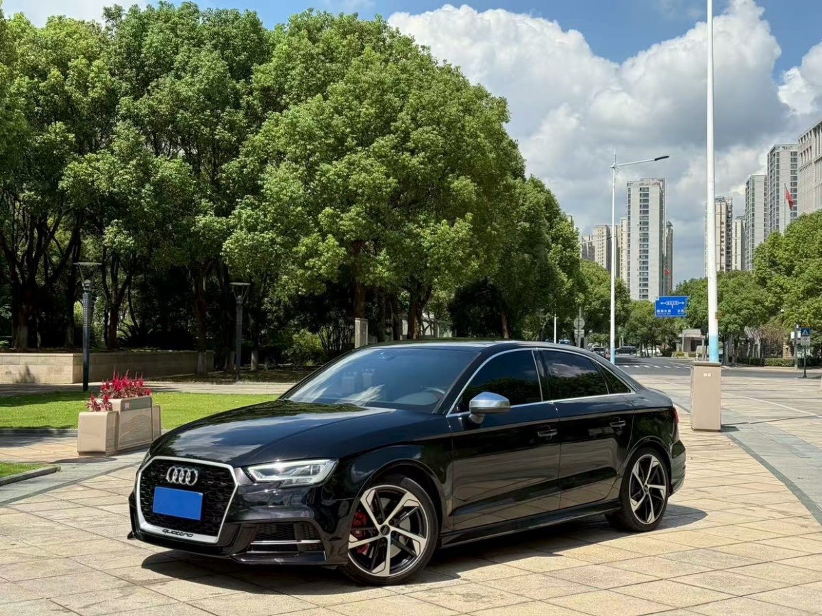 Audi S3 2019 صورة سيارة #2