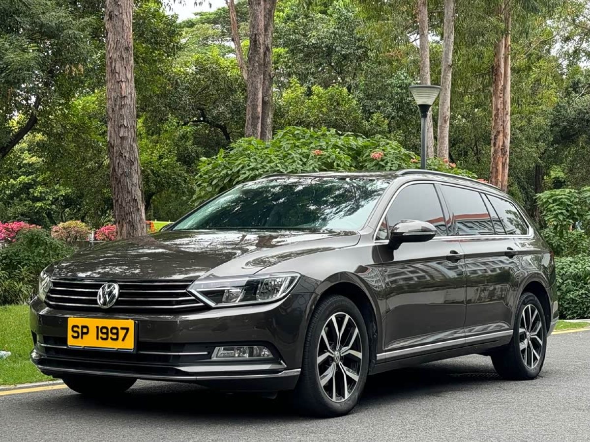 Volkswagen Passat Variant 2018 immagine di auto #2