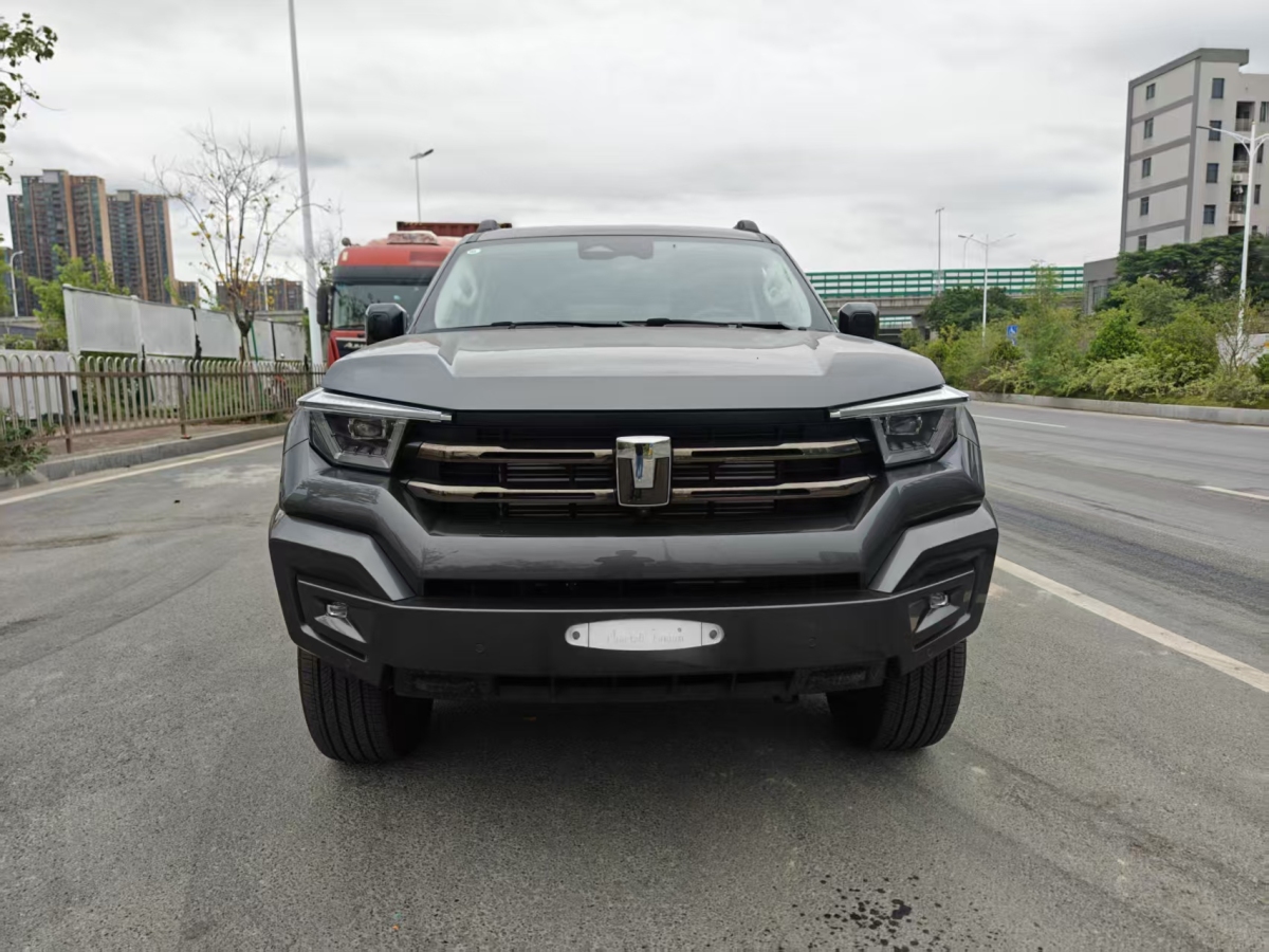 Tank 400 2025 car image #2