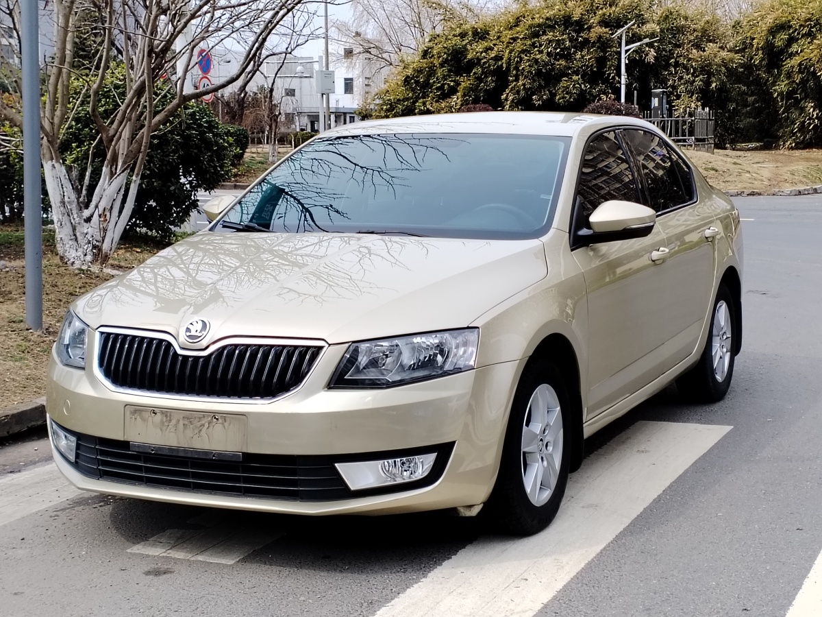 Skoda Octavia (Imported) 2015 car image #2