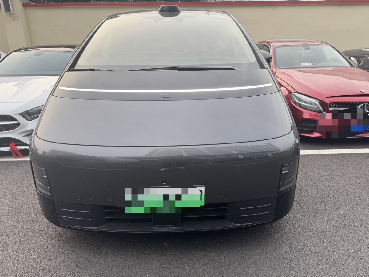 理想汽车 理想MEGA 2024 汽车图片 #2