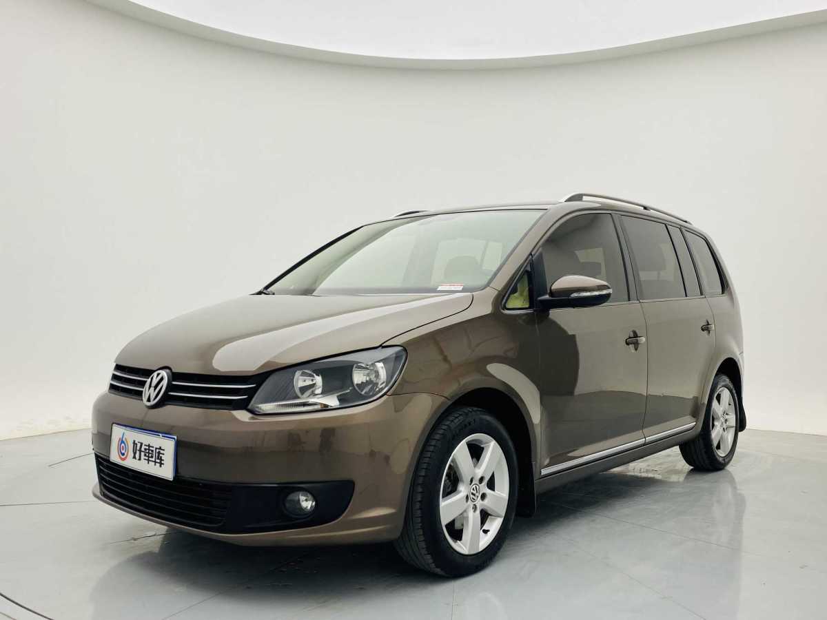 Volkswagen Touran 2016 car image #2