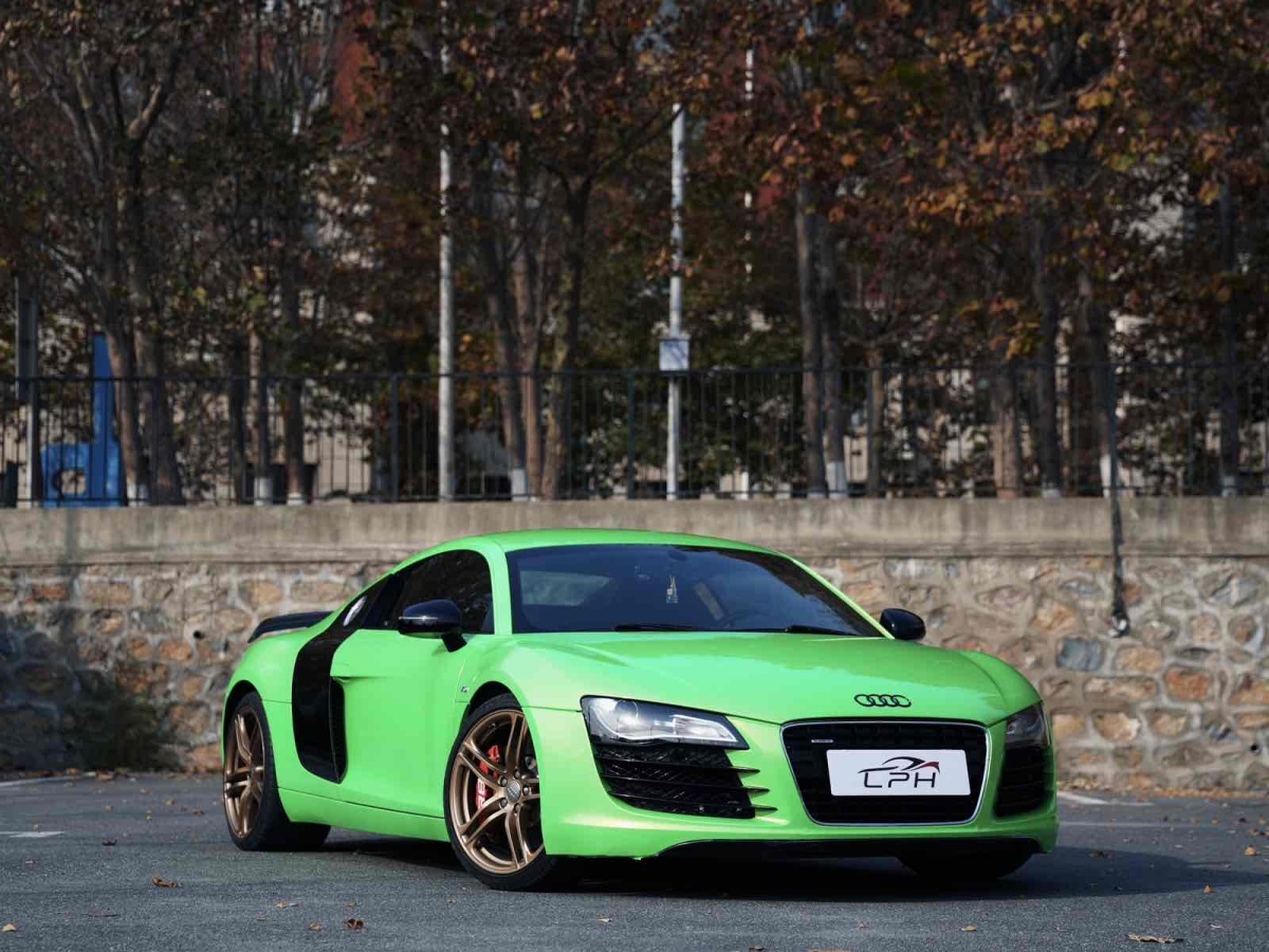 Audi R8 2008 изображение автомобиля #2