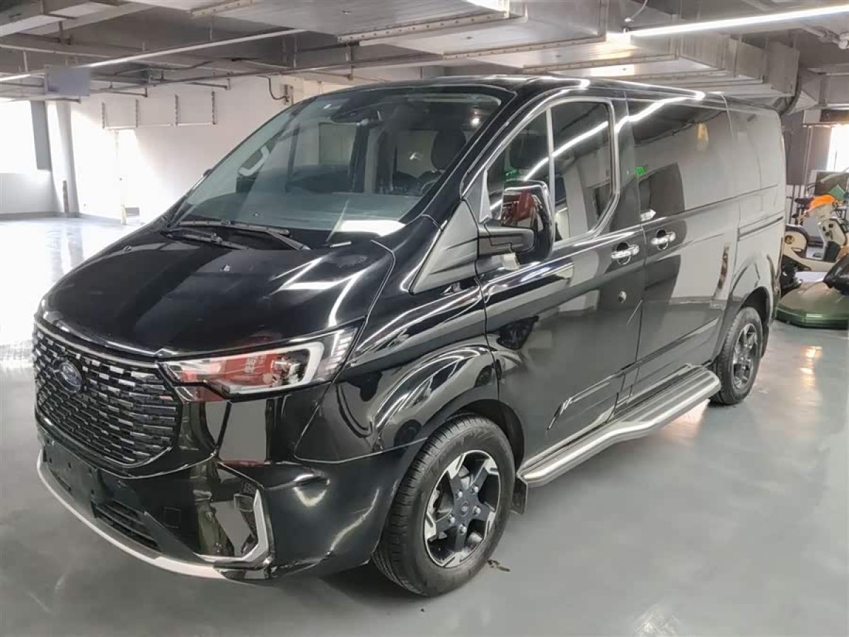 Ford Tourneo 2023 car image #2