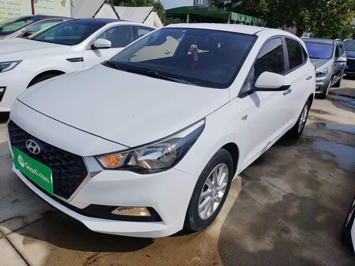 Hyundai Verna RV 2018 car image #2