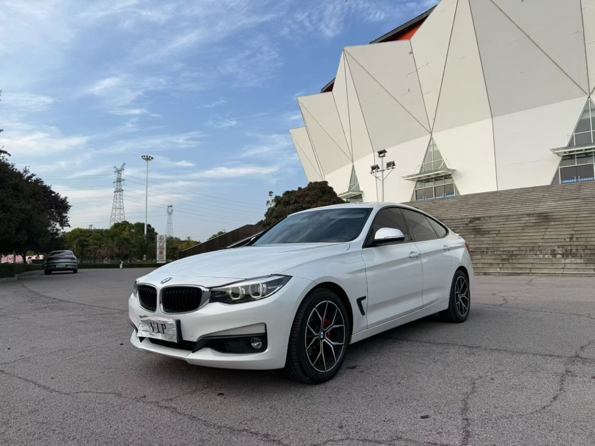 BMW 3 Series GT 2019 immagine di auto #2