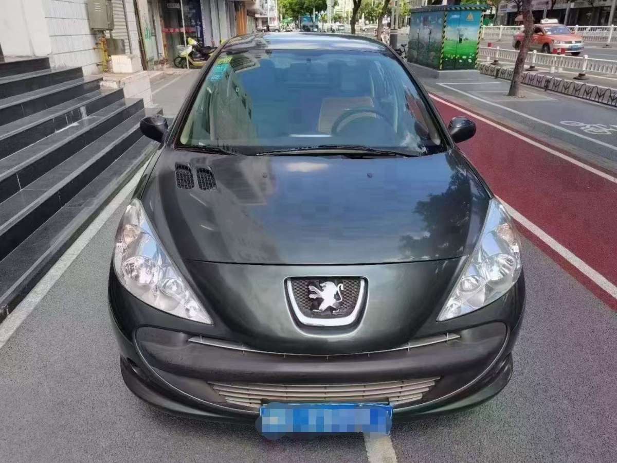 Peugeot 207 2011 car image #2