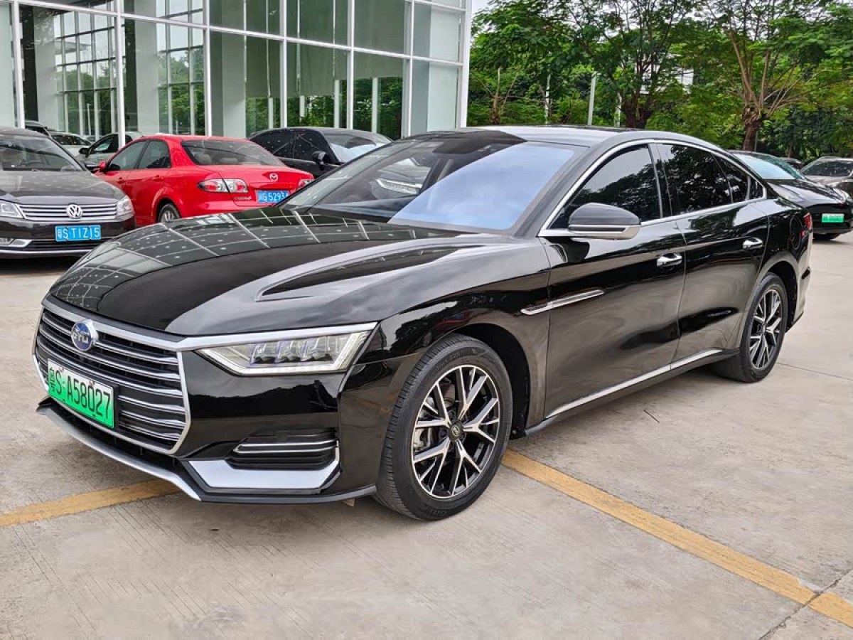 BYD e9 2021 immagine di auto #2