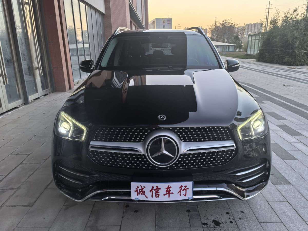Mercedes-Benz GLE Class 2023 car image #2