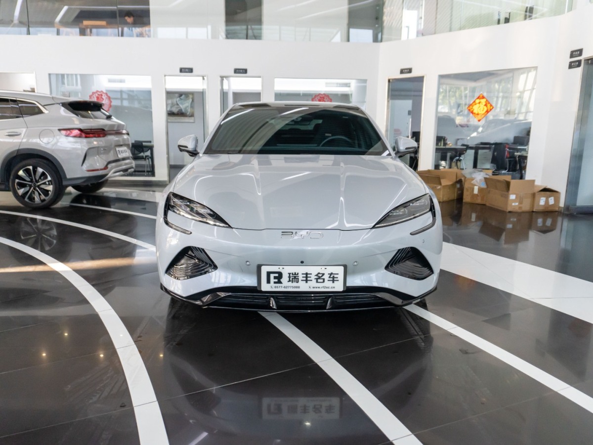 BYD Seal 2025 #2 BYD Seal 2025 car image #2