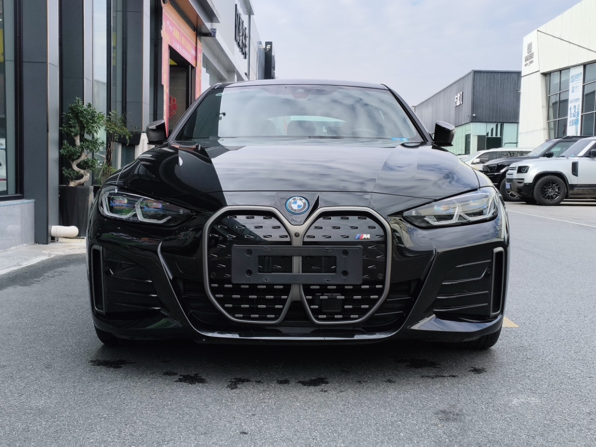 BMW i4 M50 2024 car image #2