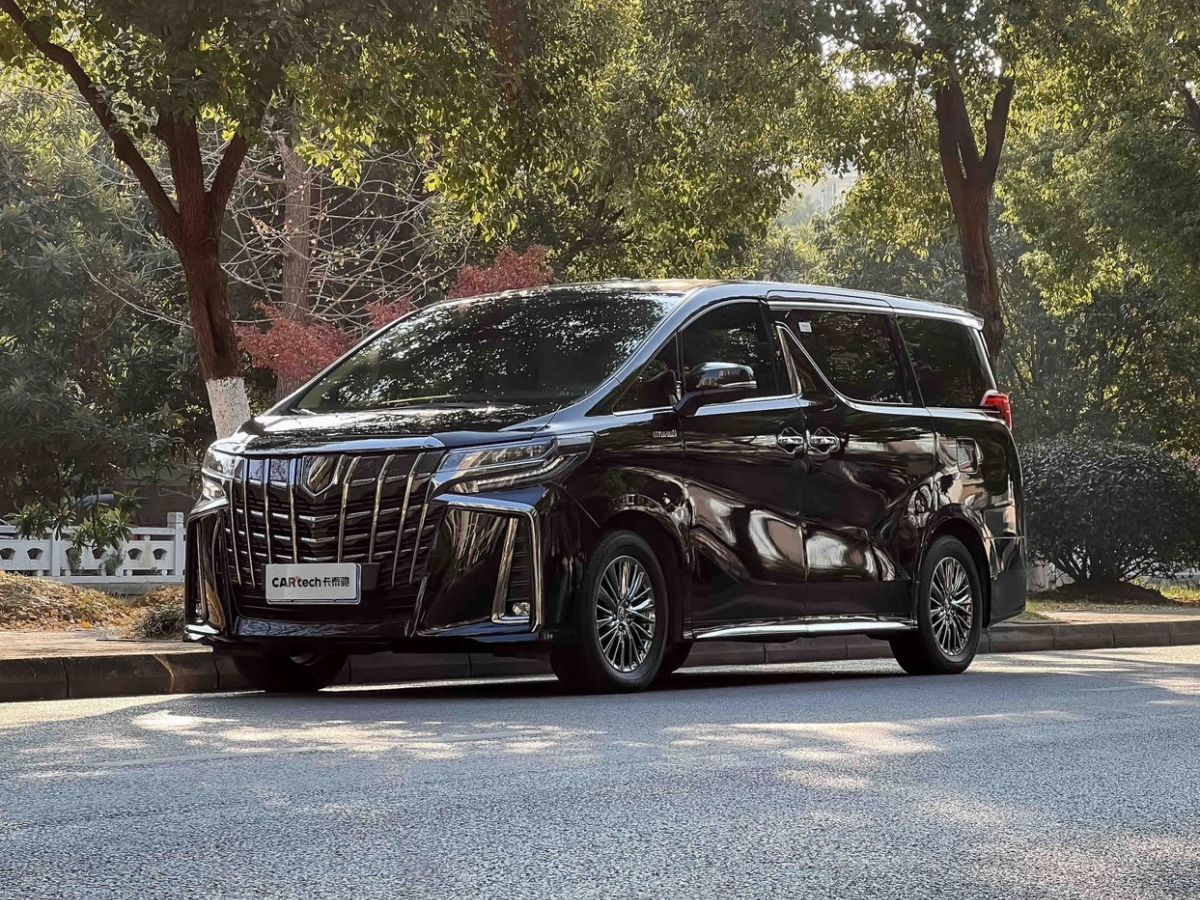 Toyota Alphard 2023 изображение автомобиля #2