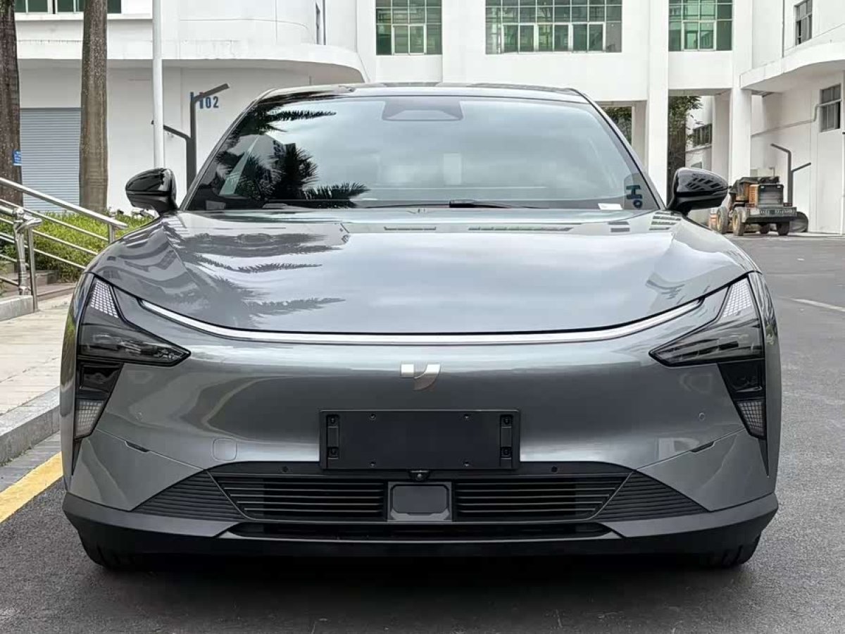 2025 car image #2