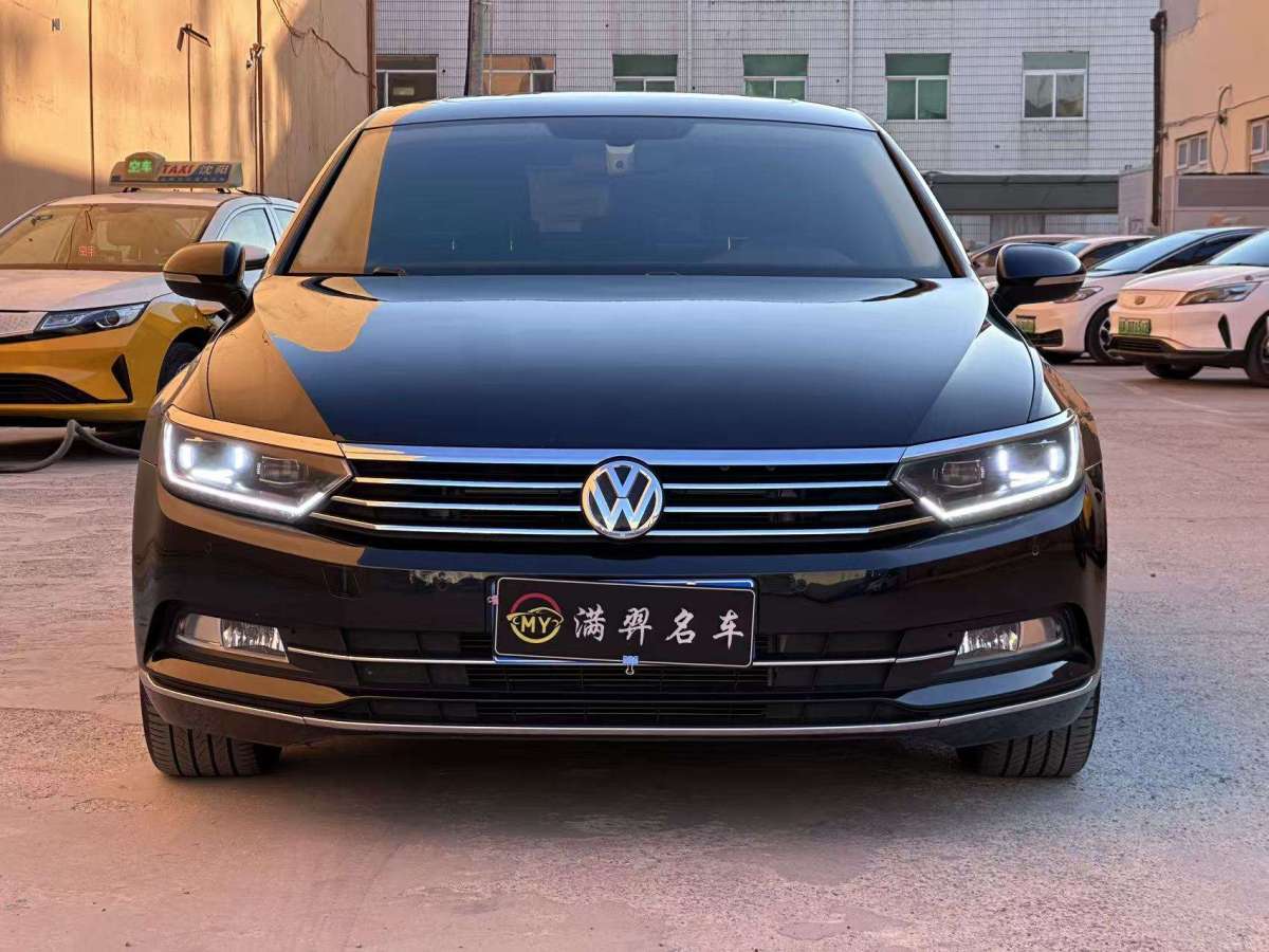 Volkswagen 2018 car image #2