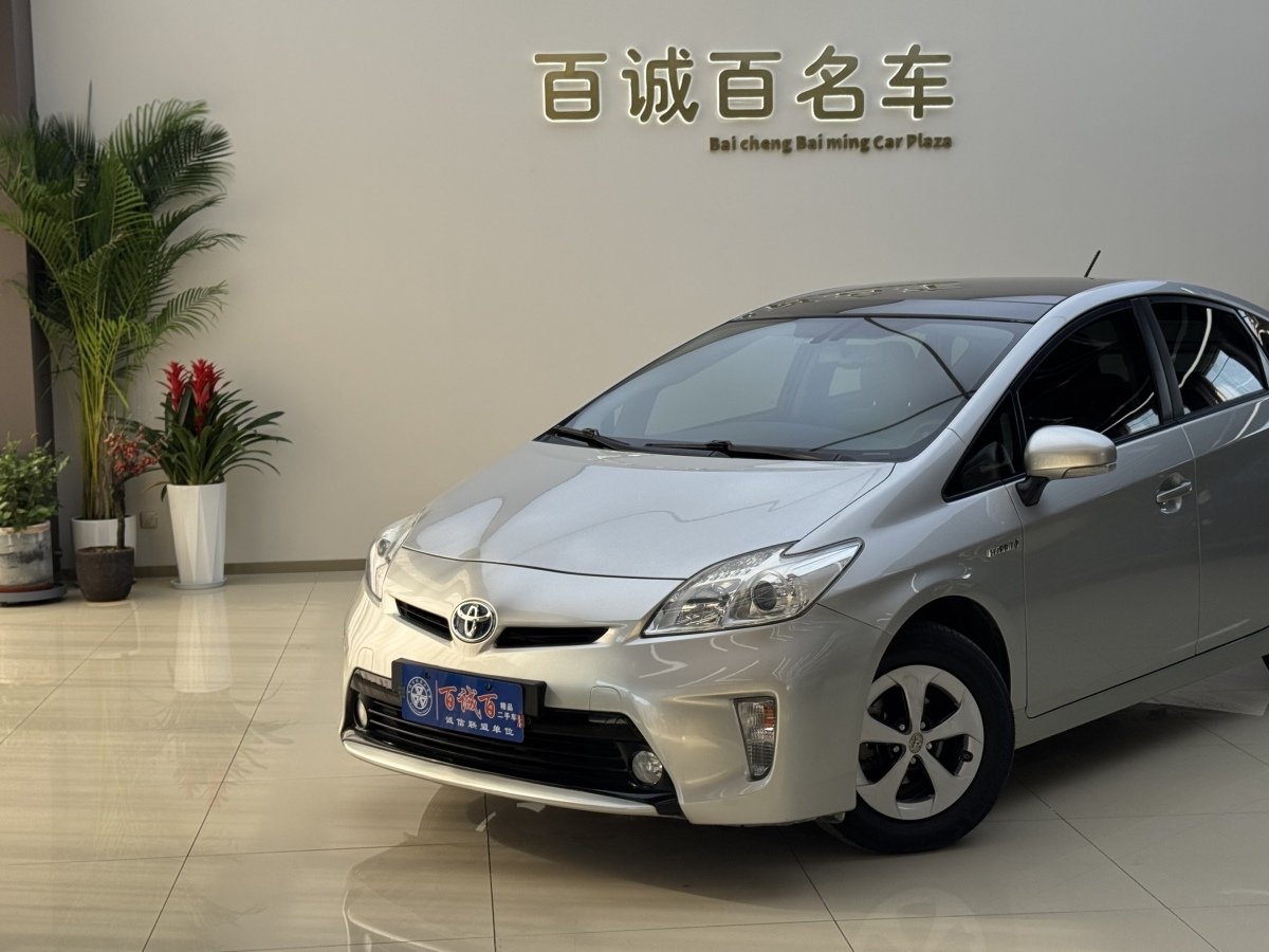 Toyota Prius 2014 immagine di auto #2