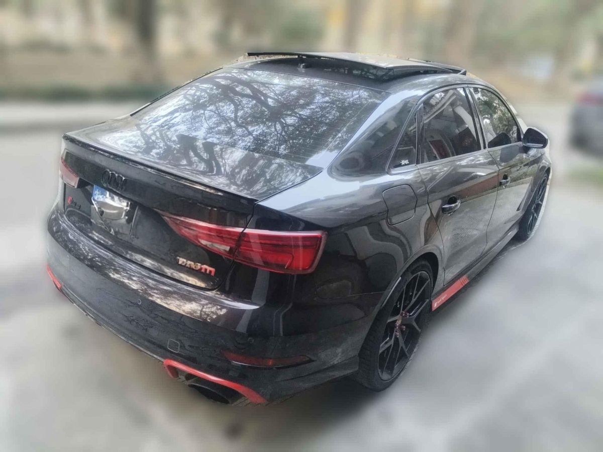 Audi RS 3 2018 car image #2