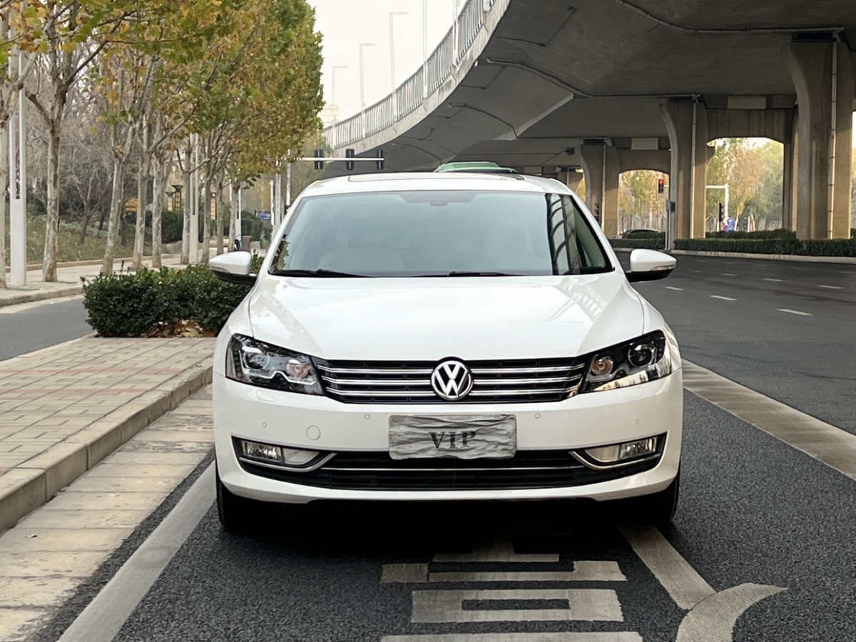 Volkswagen 2015 car image #2
