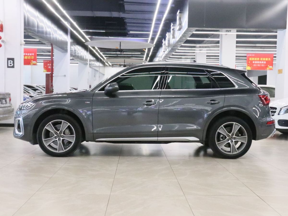 Audi Q5L 2021 car image #2
