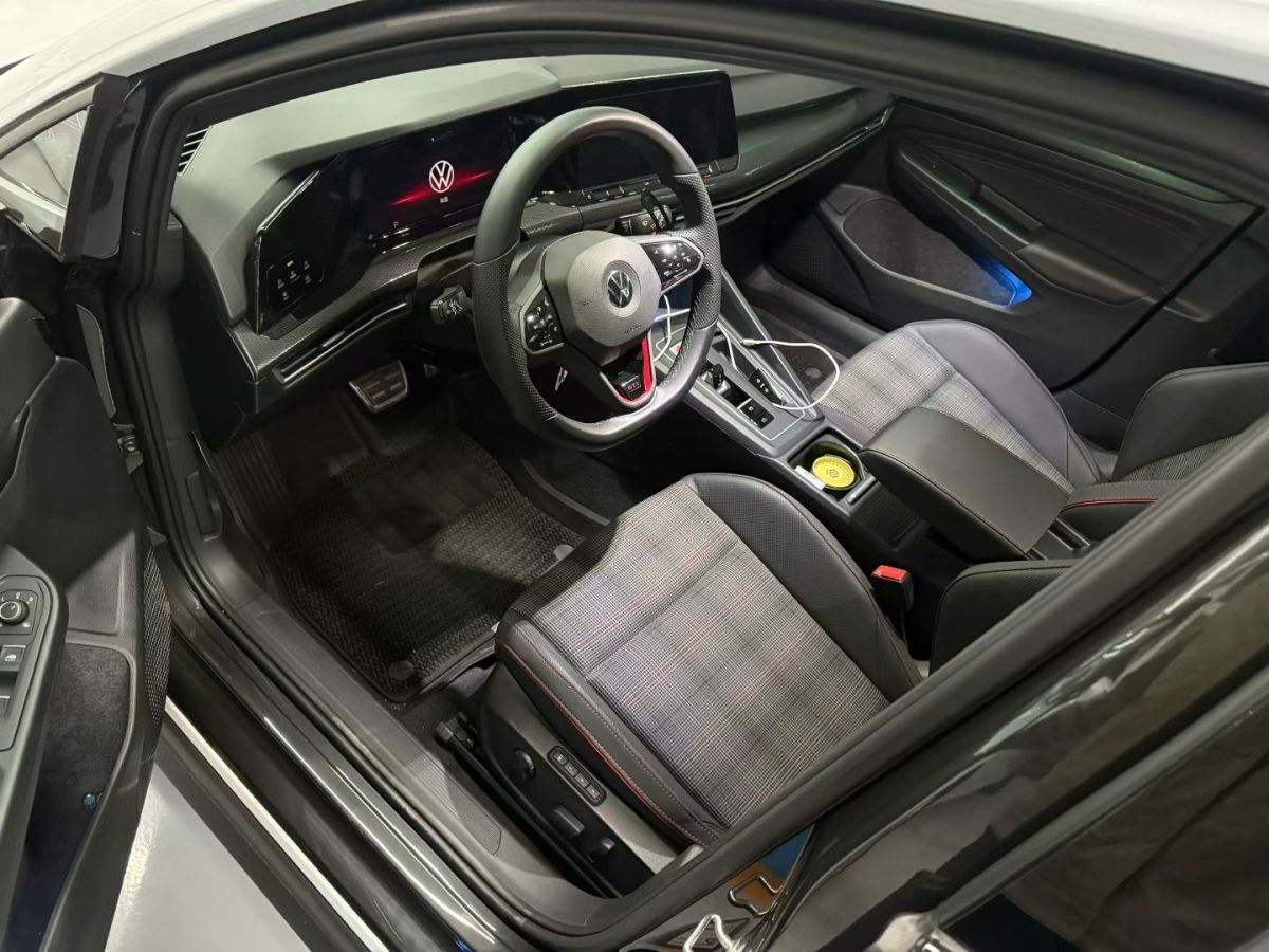 Volkswagen GolfGTI 2023 car image #2
