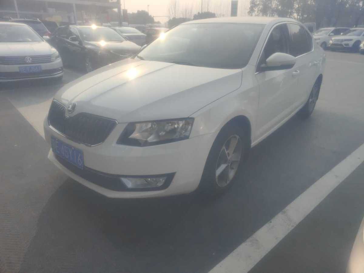 Skoda Octavia 2015 car image #2