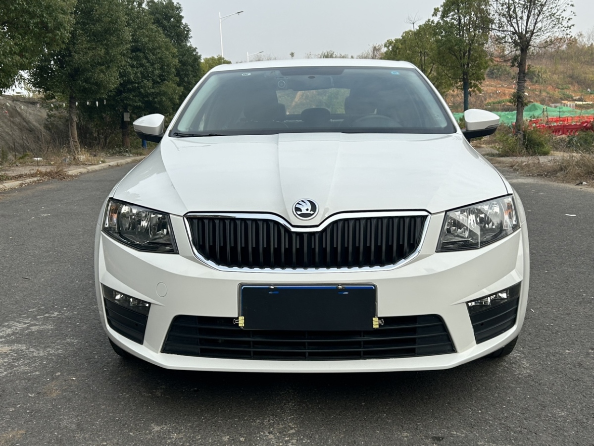 Skoda Octavia 2017 car image #2