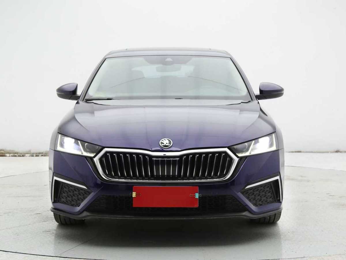 Skoda Octavia 2023 #2 Skoda Octavia 2023 car image #2