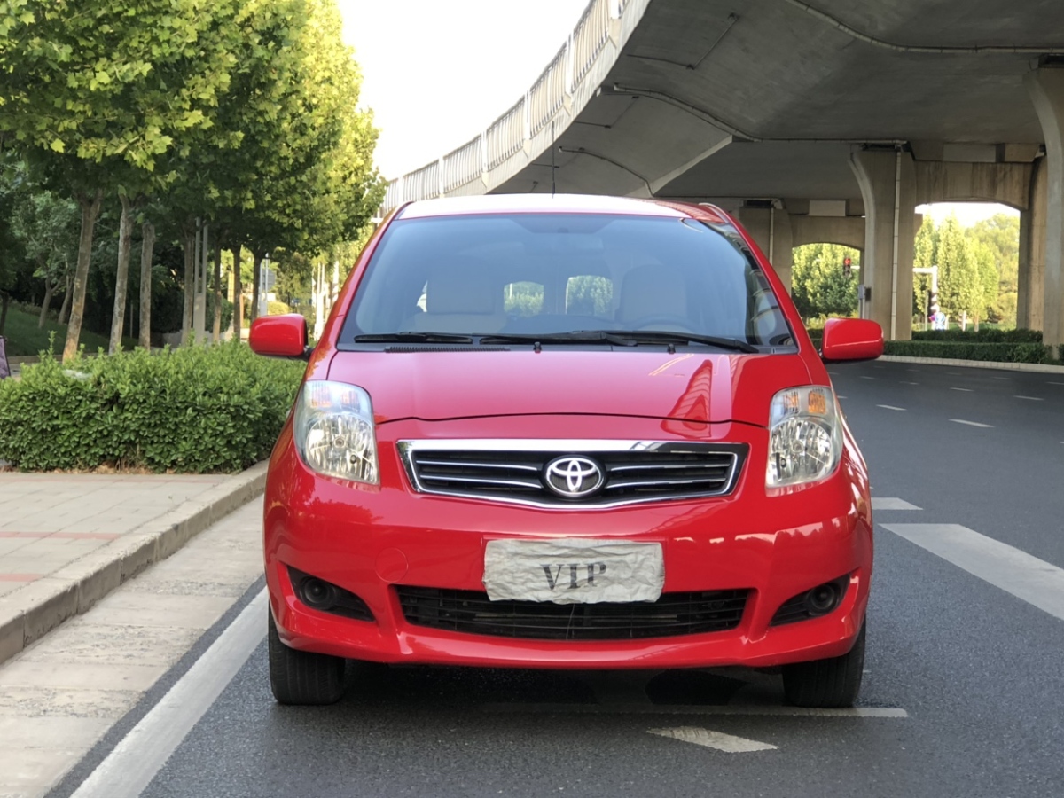 Toyota Yaris 2013 imagem de carro #2