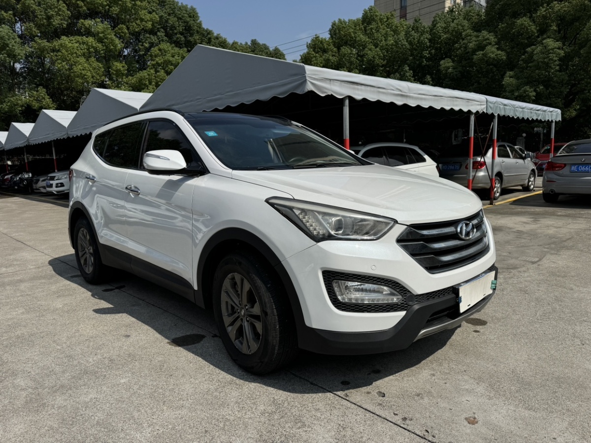 Hyundai Santa Fe 2013 #2 Hyundai Santa Fe 2013 car image #2