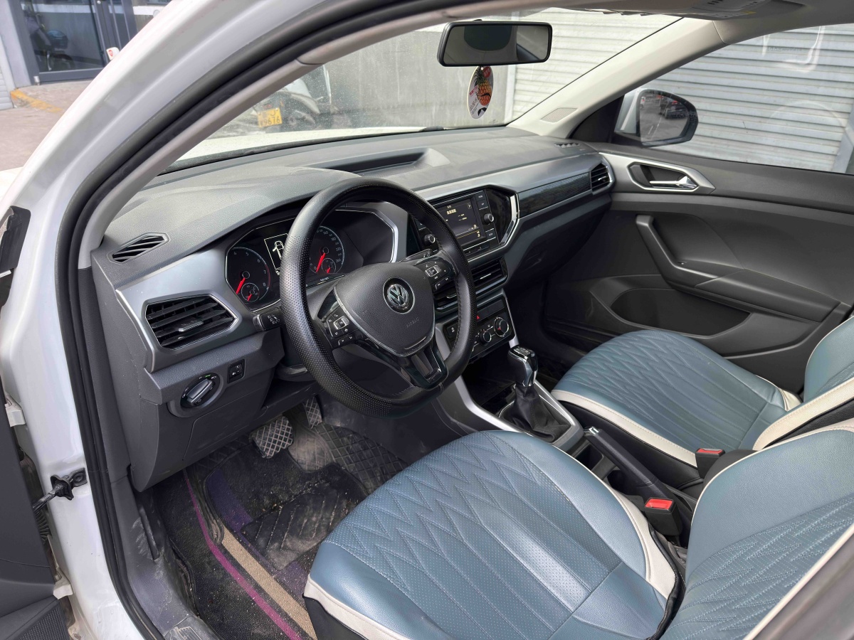 Volkswagen T-Cross 2019 #2 Volkswagen T-Cross 2019 car image #2