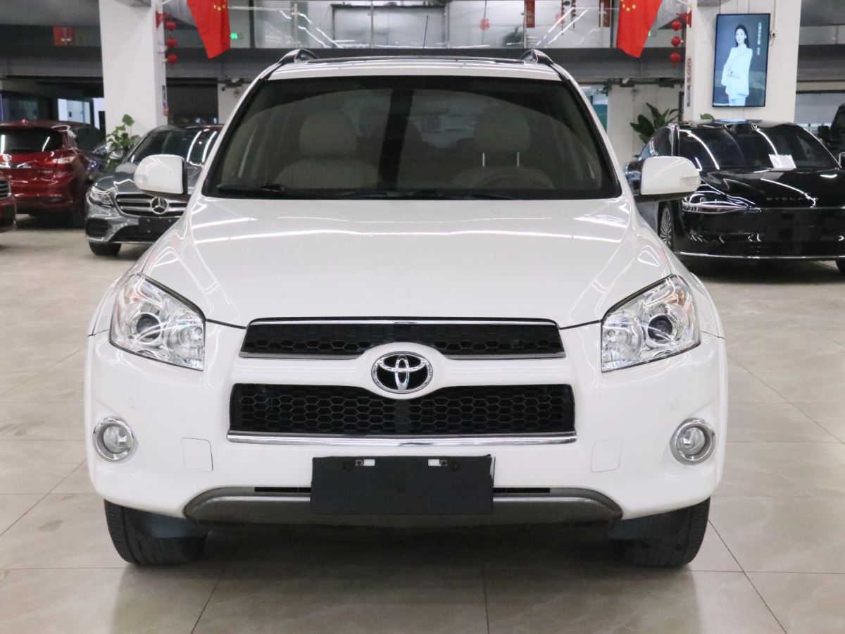 Toyota RAV4 2012 #2 Toyota RAV4 2012 car image #2