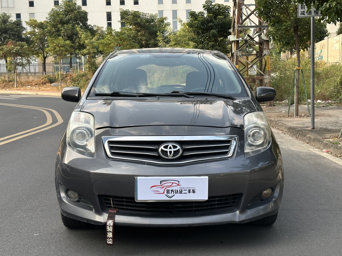 Toyota Yaris 2010 #2 Toyota Yaris 2010 car image #2