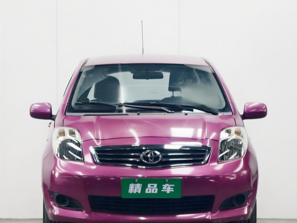 Toyota Yaris 2011 imagen de coche #2