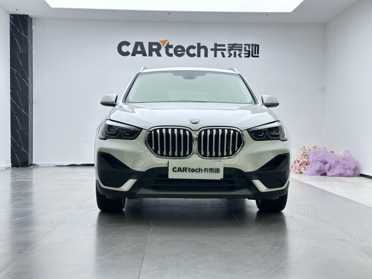 BMW X1 2022 صورة سيارة #2