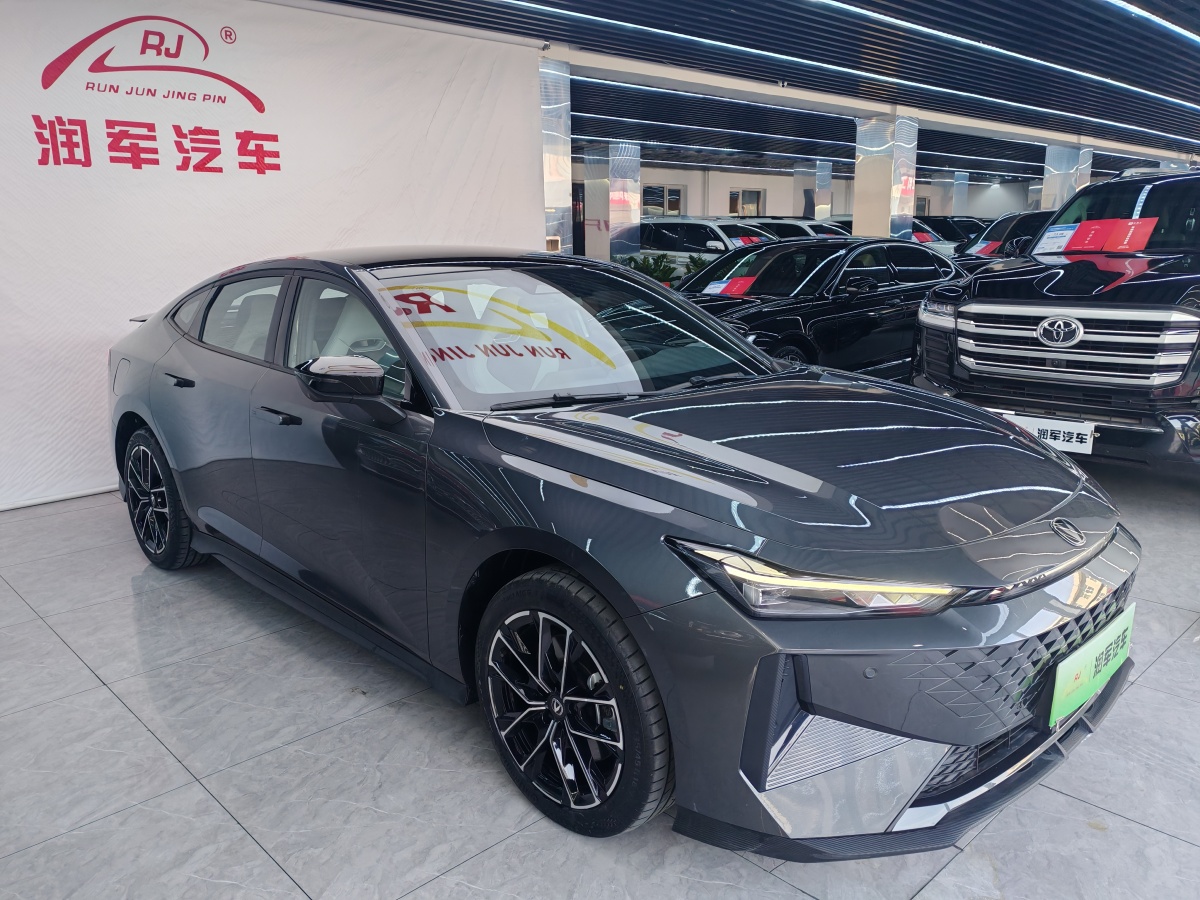 Changan UNI-V iDD 2024 #2 Changan UNI-V iDD 2024 car image #2