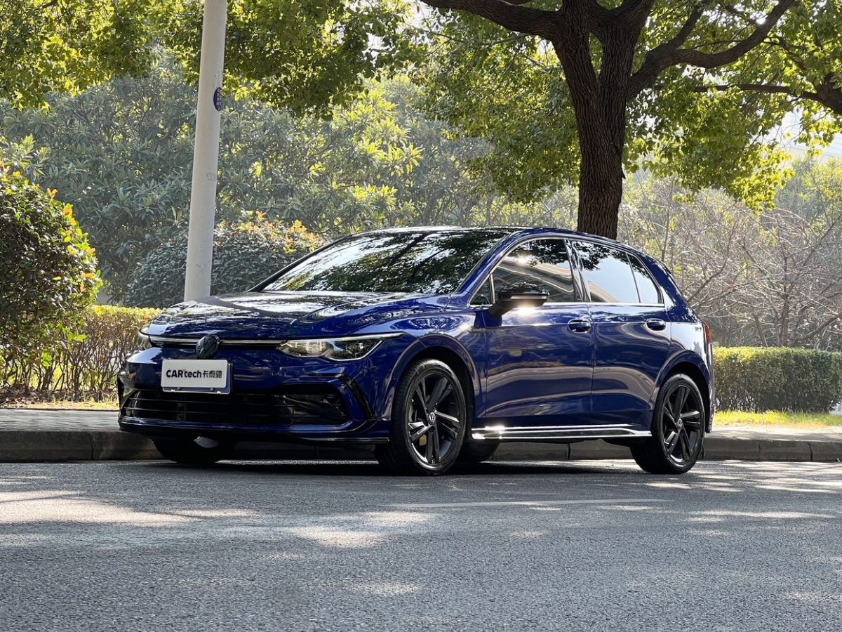 Volkswagen Golf 2023 صورة سيارة #2