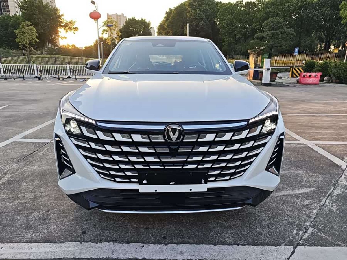 Changan UNI-Z 2024 car image #2