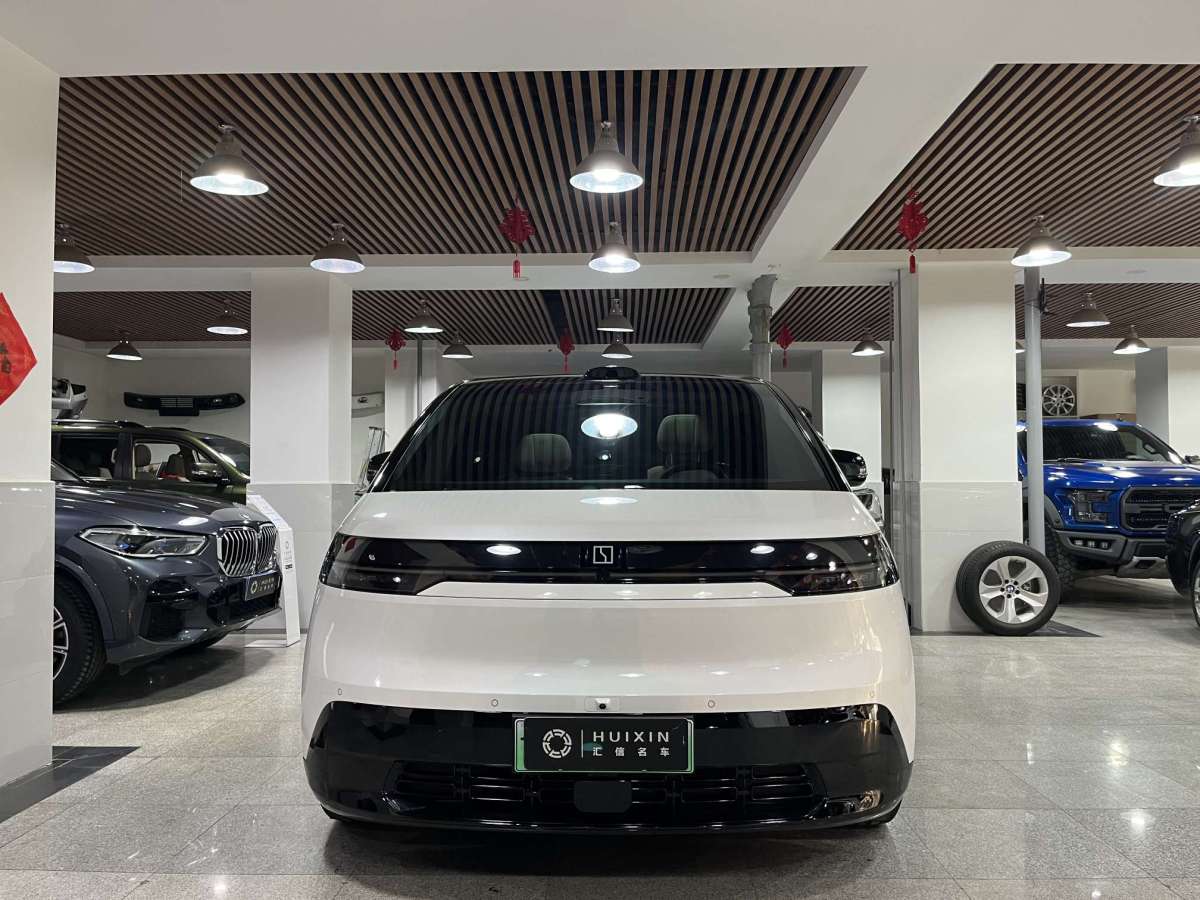 极氪 极氪MIX 2025 汽车图片 #2