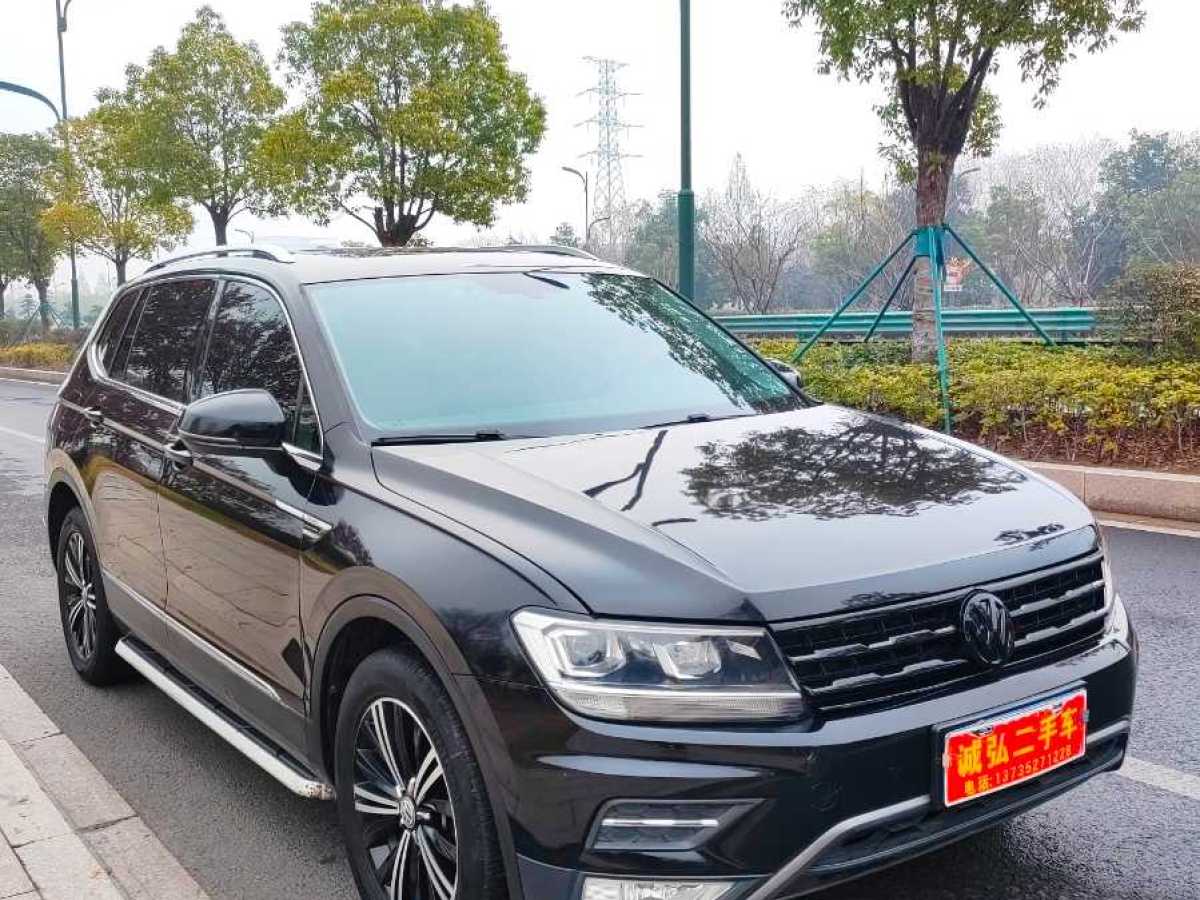 Volkswagen Tiguan L 2019 #2 Volkswagen Tiguan L 2019 car image #2