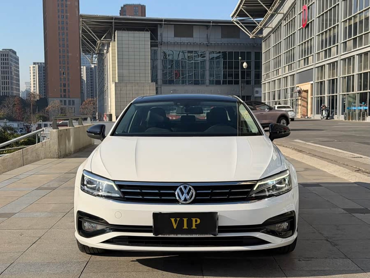 Volkswagen Lamando 2020 immagine di auto #2